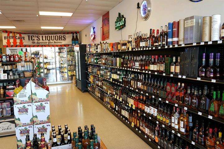 TCs Liquor | 1955 S Bridge St, Yorkville, IL 60560, USA | Phone: (331) 207-8942