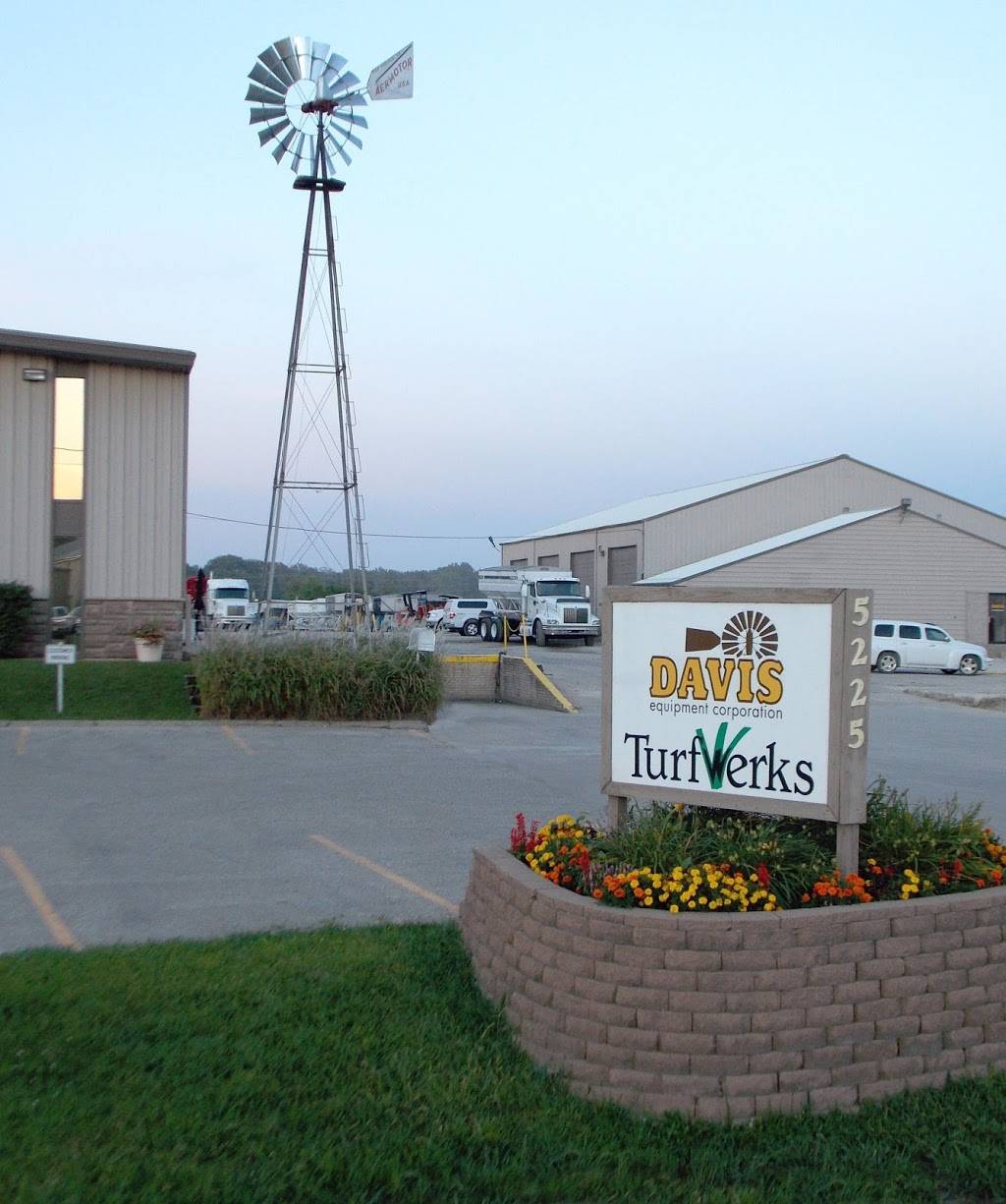Turfwerks | 13708 B St, Omaha, NE 68144, USA | Phone: (402) 734-2994