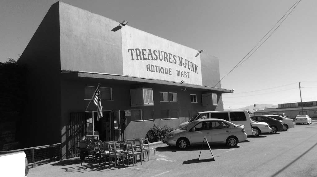 Treasures N Junk | 3724, 215 S San Antonio Ave, Ontario, CA 91762, USA | Phone: (909) 983-3300