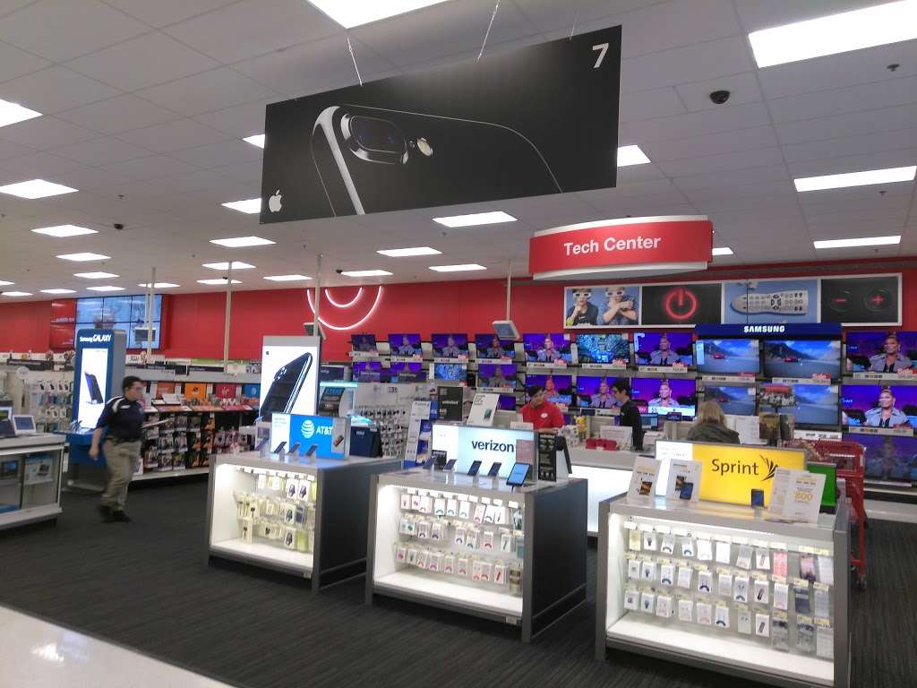 Target Mobile | 2112 W Peterson Ave, Chicago, IL 60659, USA | Phone: (773) 761-3001