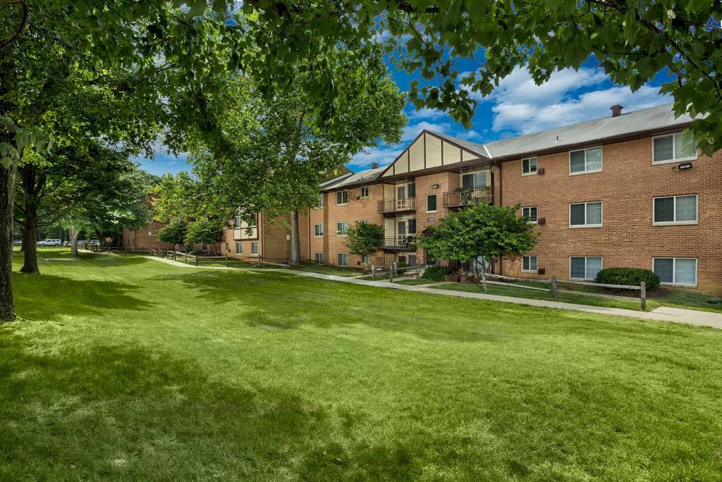 Gateway Square Apartments | 4855 St Barnabas Rd, Marlow Heights, MD 20748, USA | Phone: (301) 485-2499