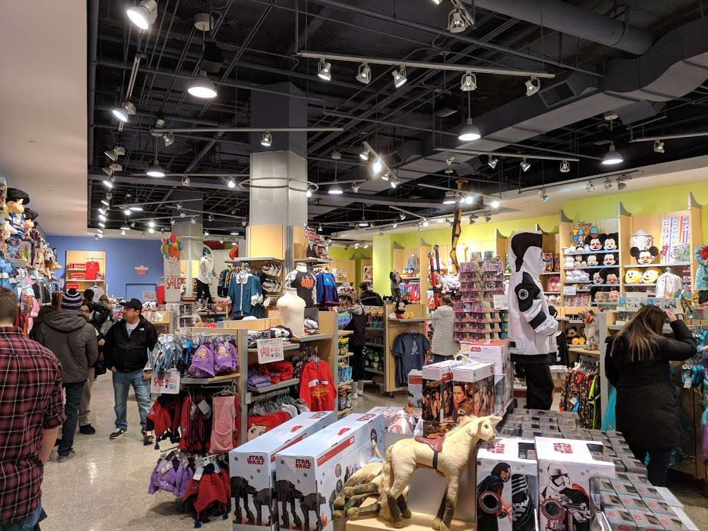 Disney Store | 1600 N Meacham Rd, Schaumburg, IL 60173, USA | Phone: (847) 619-9213