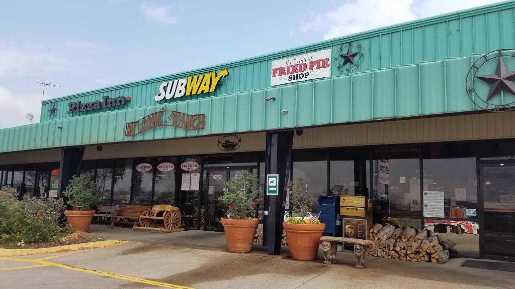 The Original Fried Pie Shop | 200 Interstate Highway 35E Service Road, Red Oak, TX 75154, USA | Phone: (972) 576-2200