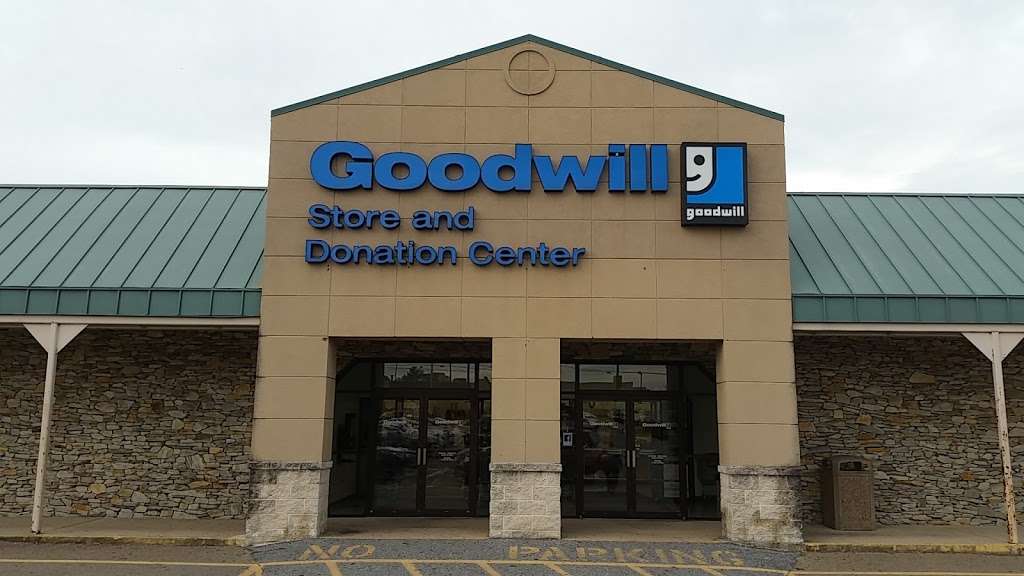 Goodwill Store, Outlet Center & Donation Center | 2353 Lincoln Hwy E, Lancaster, PA 17602, USA | Phone: (717) 509-4015