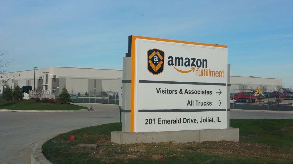 Amazon Fulfillment Center - MDW4 - storage  | Photo 6 of 8 | Address: 201 Emerald Dr, Joliet, IL 60433, USA | Phone: (800) 288-8695