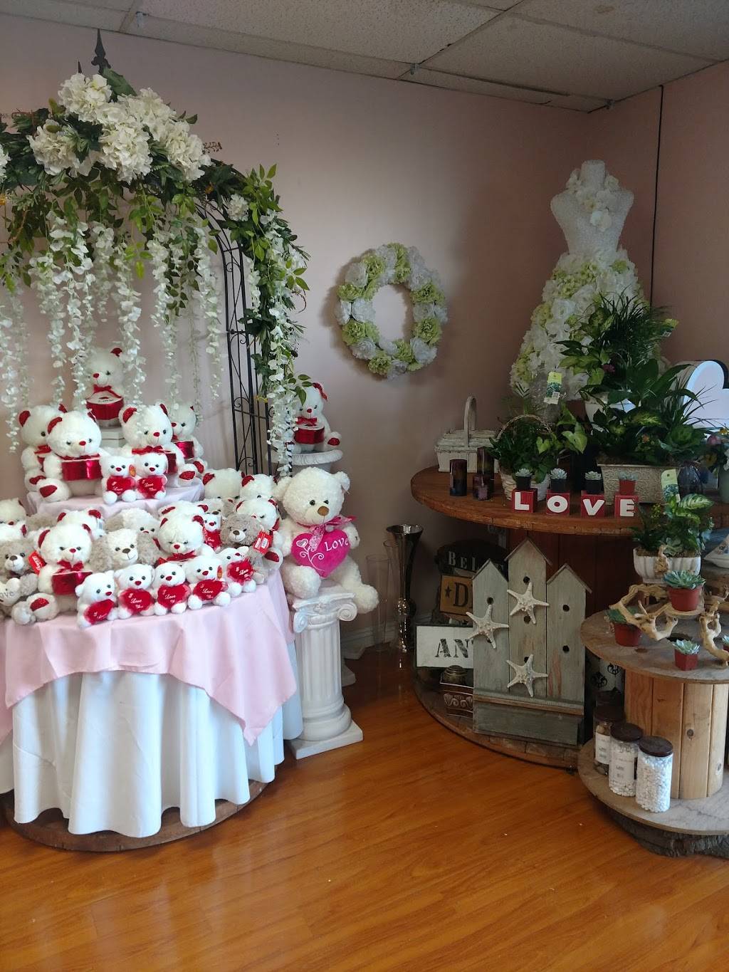 Chitas Floral Designs | 7435 Florence Ave, Downey, CA 90240, USA | Phone: (562) 927-7604