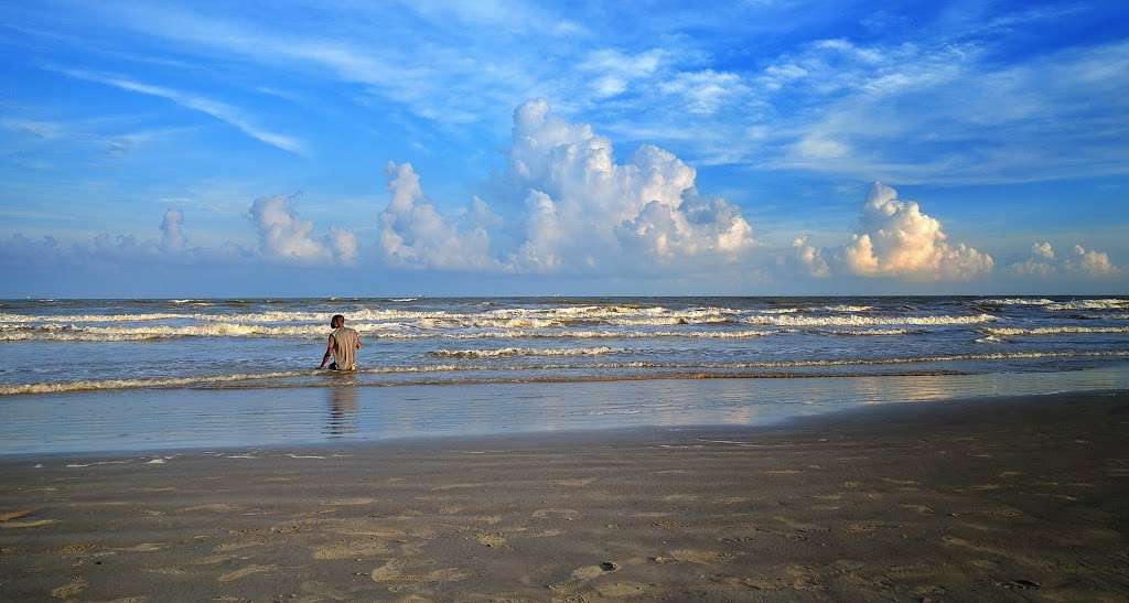 East Beach Free Parking | Apffel Park Rd, Galveston, TX 77550, USA