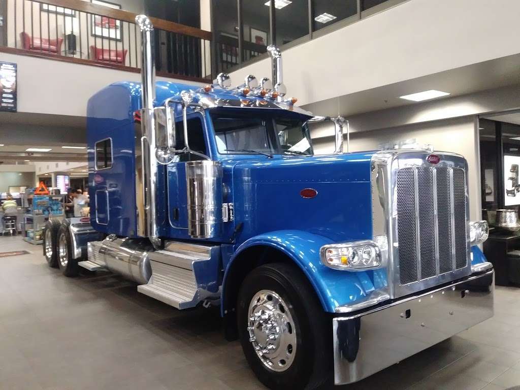 Dallas Peterbilt | 515 N Walton Walker Service Rd W, Irving, TX 75061 | Phone: (800) 256-7383