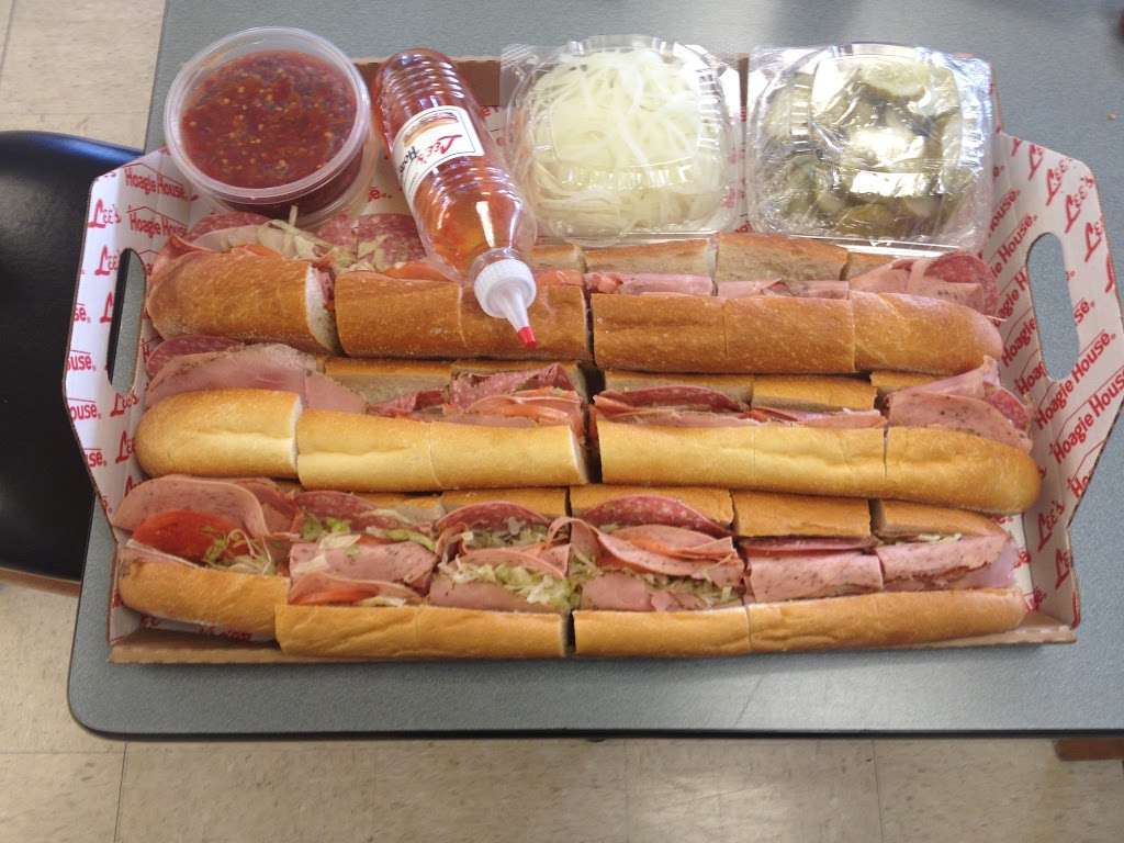 Lees Hoagie House Southampton | 26 2nd St Pike, Southampton, PA 18966 | Phone: (215) 322-2500