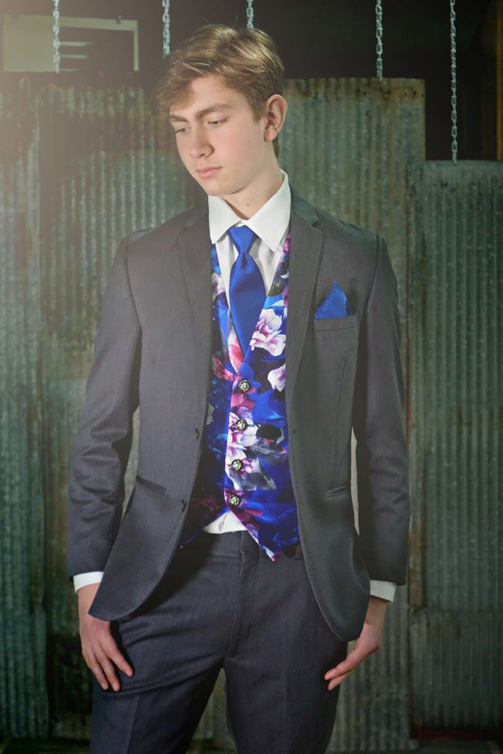 Tuxedos by American Male | 27 Main St, Oswego, IL 60543, USA | Phone: (630) 554-8661