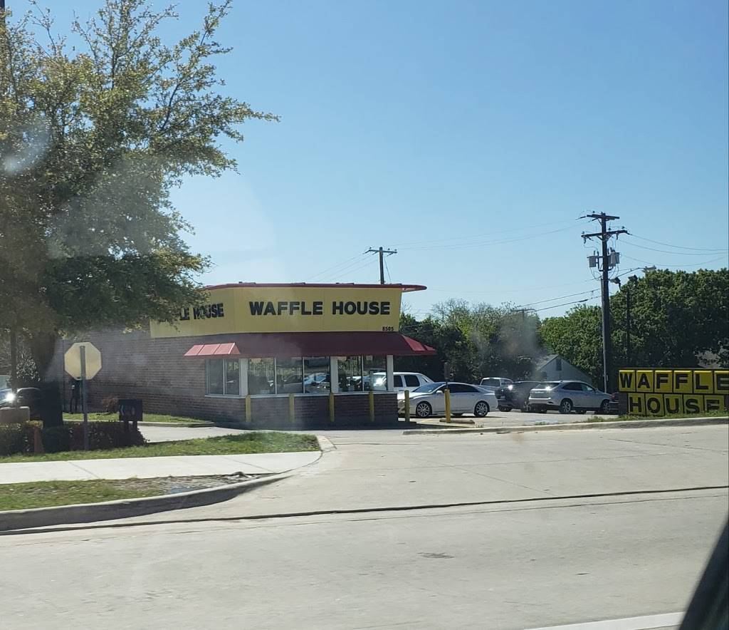 Waffle House | 8505 Benbrook Blvd, Benbrook, TX 76126, USA | Phone: (817) 249-3458