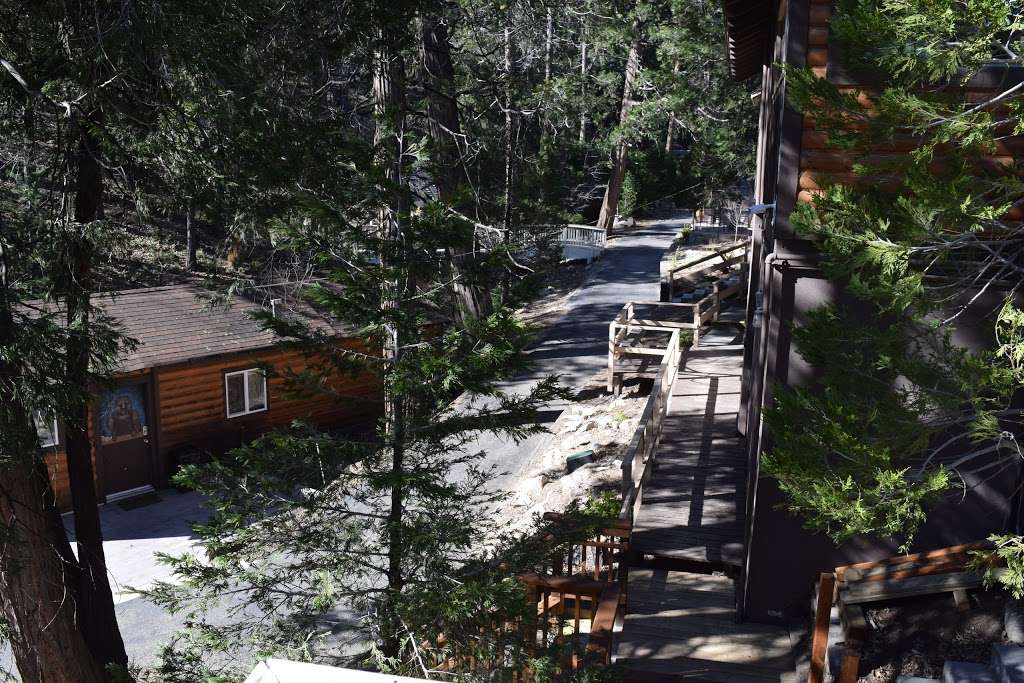 Serenity Lodge - Lake Arrowhead | 985 Meadow Brook Rd, Lake Arrowhead, CA 92352 | Phone: (866) 379-4365