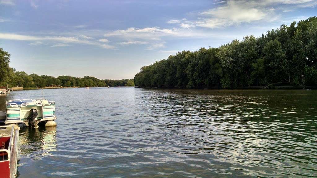 Island View Marina | 2749 River Rd, Kankakee, IL 60901, USA | Phone: (815) 939-8800