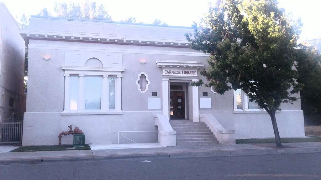 Dixon Public Library | 230 N 1st St, Dixon, CA 95620, United States | Phone: (866) 572-7587