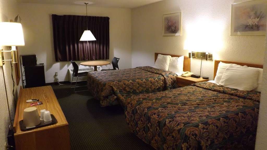 KCI Lodge | 11300 NW Prairie View Rd, Kansas City, MO 64153 | Phone: (816) 464-5082