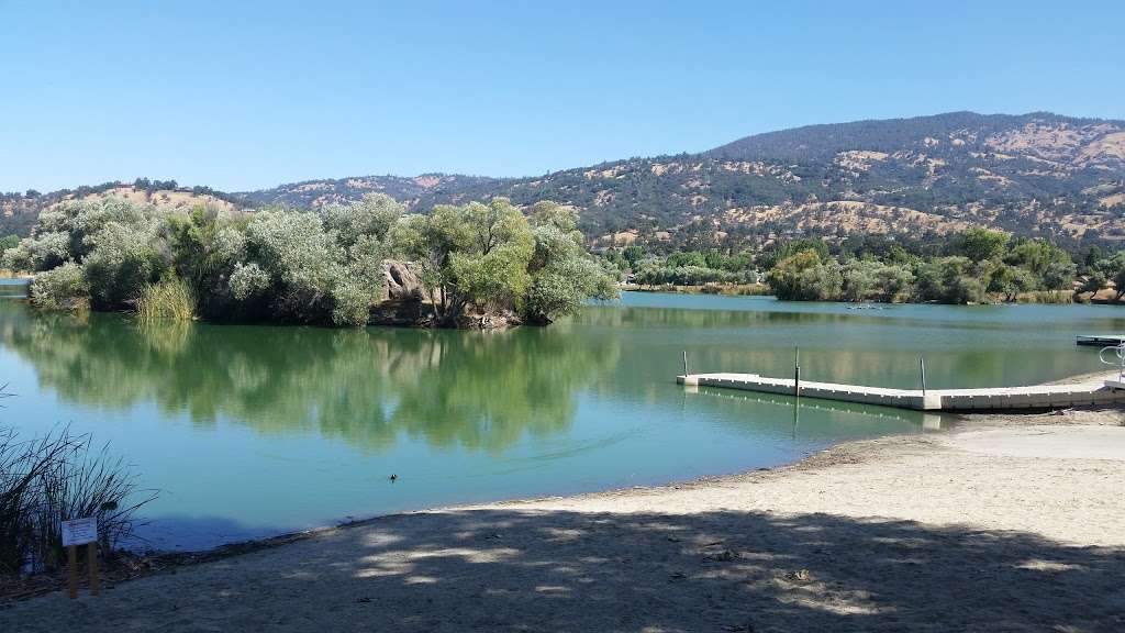 Four Island Lake | 29641 Pinedale Dr, Tehachapi, CA 93561, USA