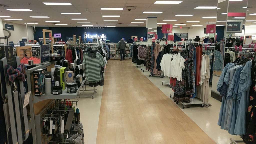 Marshalls | 6A Henry St, Commack, NY 11725 | Phone: (631) 864-2016