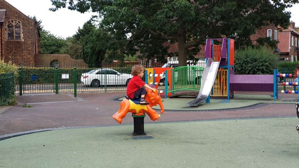 Bellingham Green Childrens park | 22A Bellingham Green, London SE6 3JB, UK