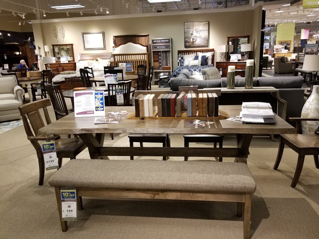 Becker Furniture & Mattress - Northtown | 304 Northtown Dr NE, Blaine, MN 55434, USA | Phone: (763) 780-4800