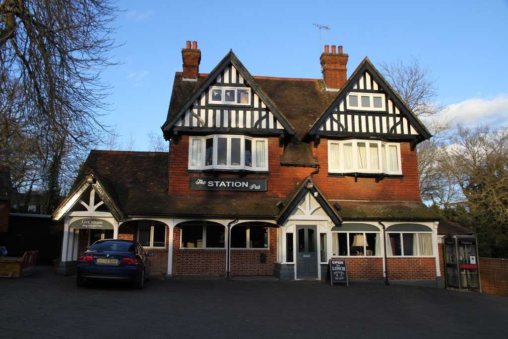 The Station Pub | South Nutfield, Redhill RH1 5RX, UK | Phone: 01737 823223