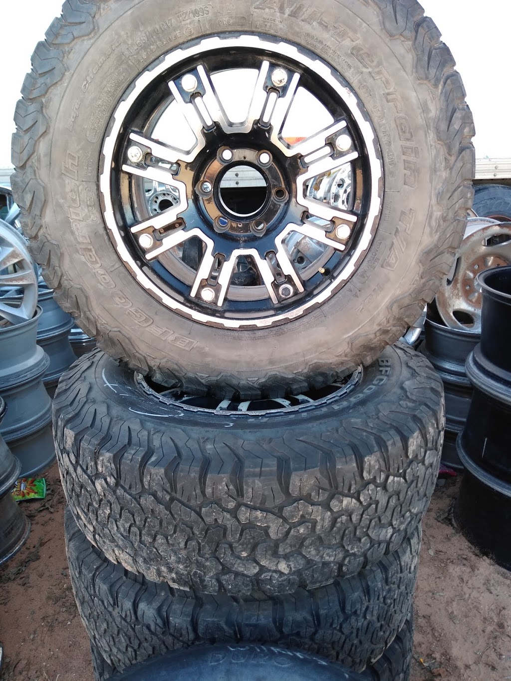 Ramirez Tires Auto and Truck | 208 Stephanie Dr, Chaparral, NM 88081, USA | Phone: (713) 805-1539