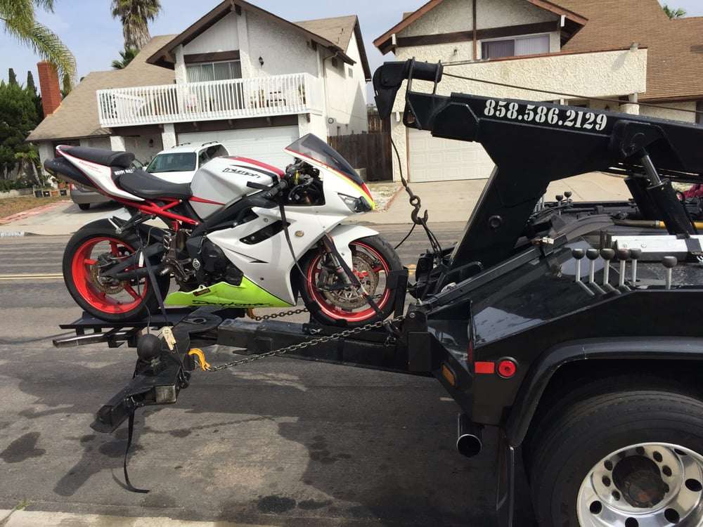 Mira Mesa Towing | Mira Mesa Blvd, San Diego, CA 92126 | Phone: (858) 586-2129