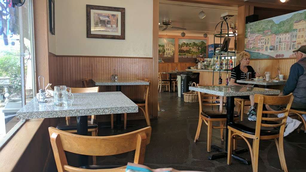 Geppettos Café | 87 Orinda Way, Orinda, CA 94563 | Phone: (925) 253-9894