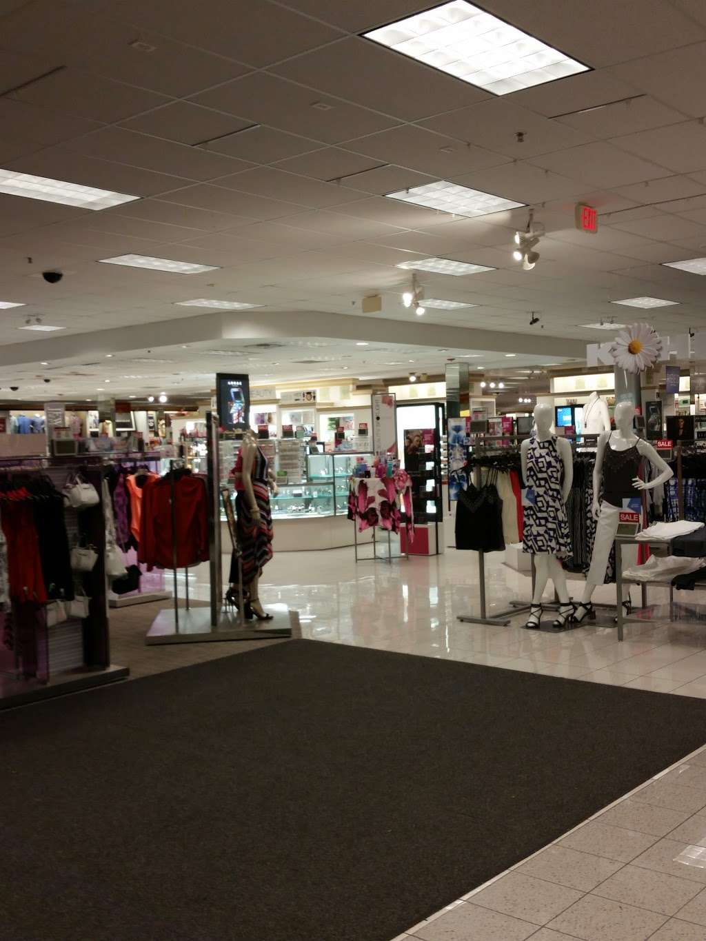 Kohls Dekalb | 2070 Sycamore Rd, DeKalb, IL 60115, USA | Phone: (815) 748-3600