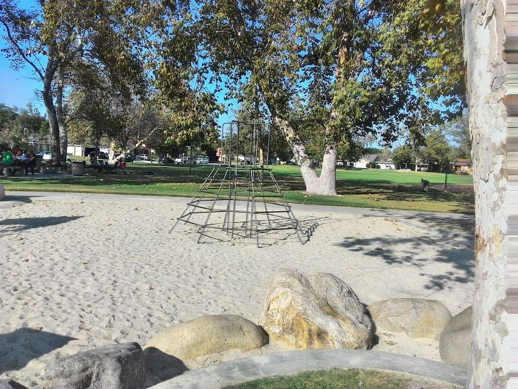 Morrison Park | 2801 N Westwood Ave, Santa Ana, CA 92706, USA | Phone: (714) 571-4216