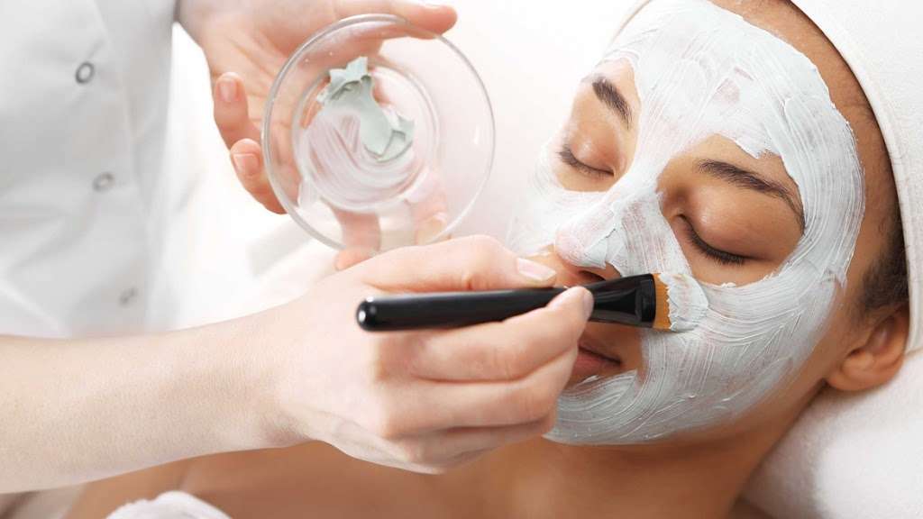 Skincare by Hadiyah Facial & Wax Bar | 4907 Niagara Rd #102, College Park, MD 20740, USA | Phone: (301) 453-5002