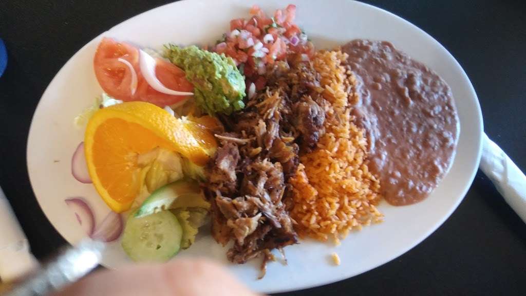 Mar Y Tierra Restaurant | 1118 W San Bernardino Rd, Covina, CA 91722, USA | Phone: (626) 966-8868