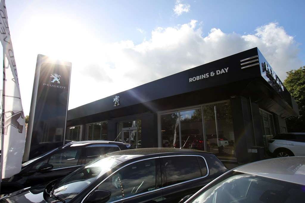 Robins & Day Peugeot Hatfield | 1 Great North Rd, Hatfield AL9 5JA, UK | Phone: 01707 288599