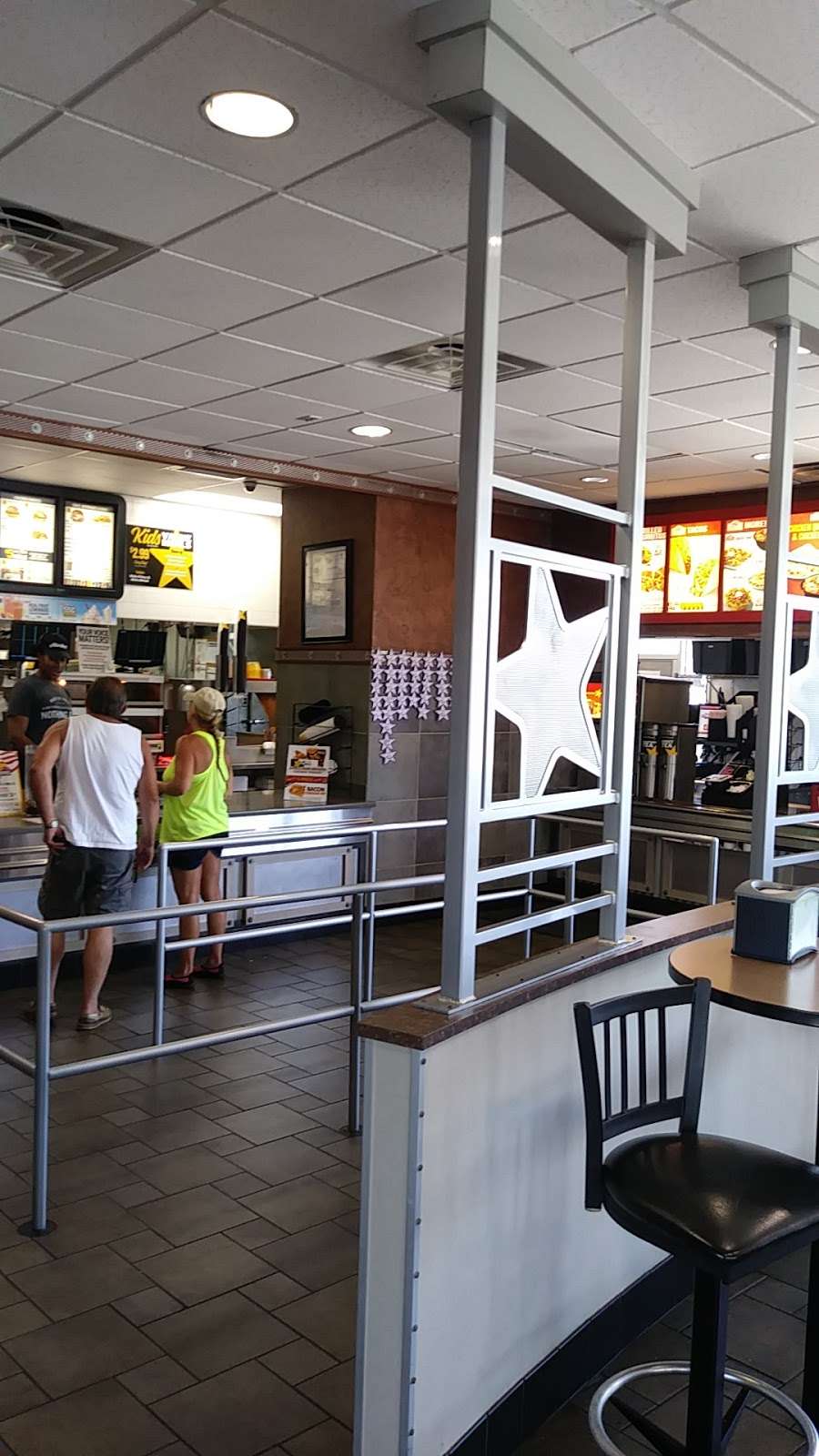 Hardees | 340 Dove Run Centre Dr, Middletown, DE 19709 | Phone: (302) 449-2036