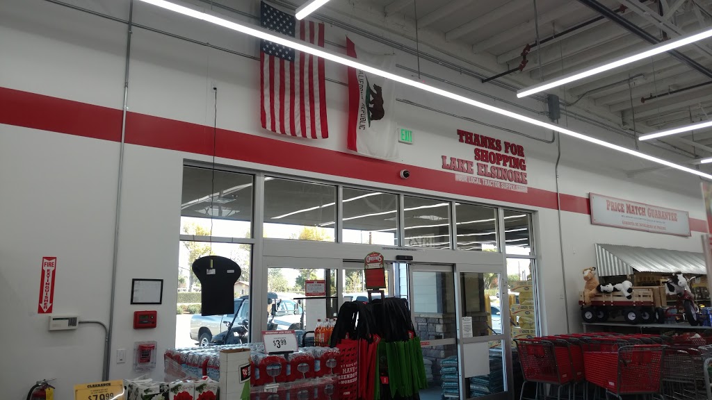 Tractor Supply Co. | 18123 Collier Ave, Lake Elsinore, CA 92530, USA | Phone: (951) 674-1704