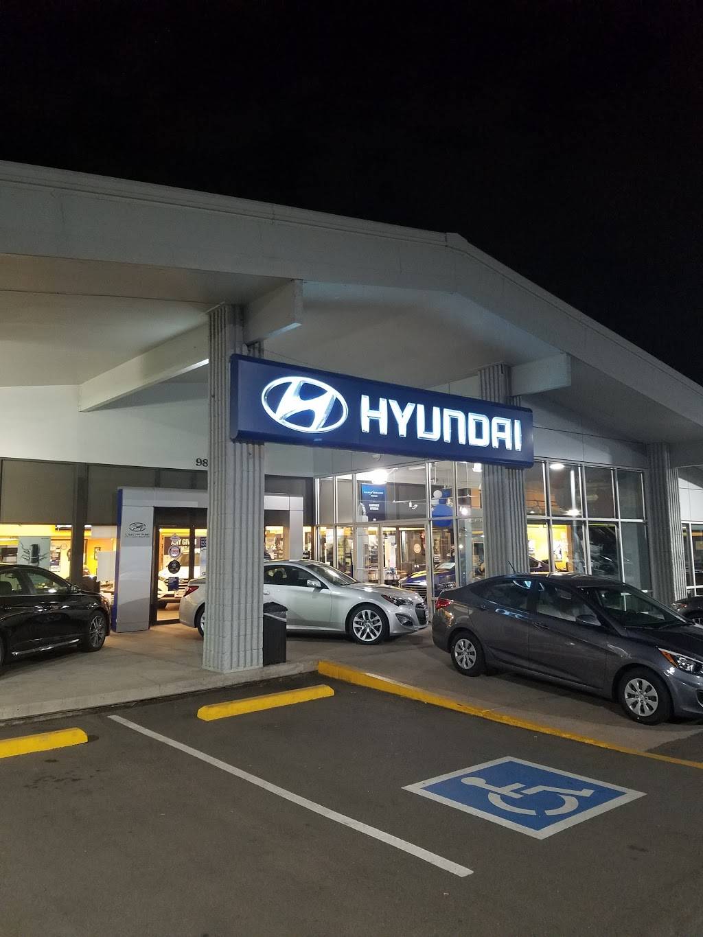 Arapahoe Hyundai in 9899 E Arapahoe Rd, Centennial, CO 80112, USA
