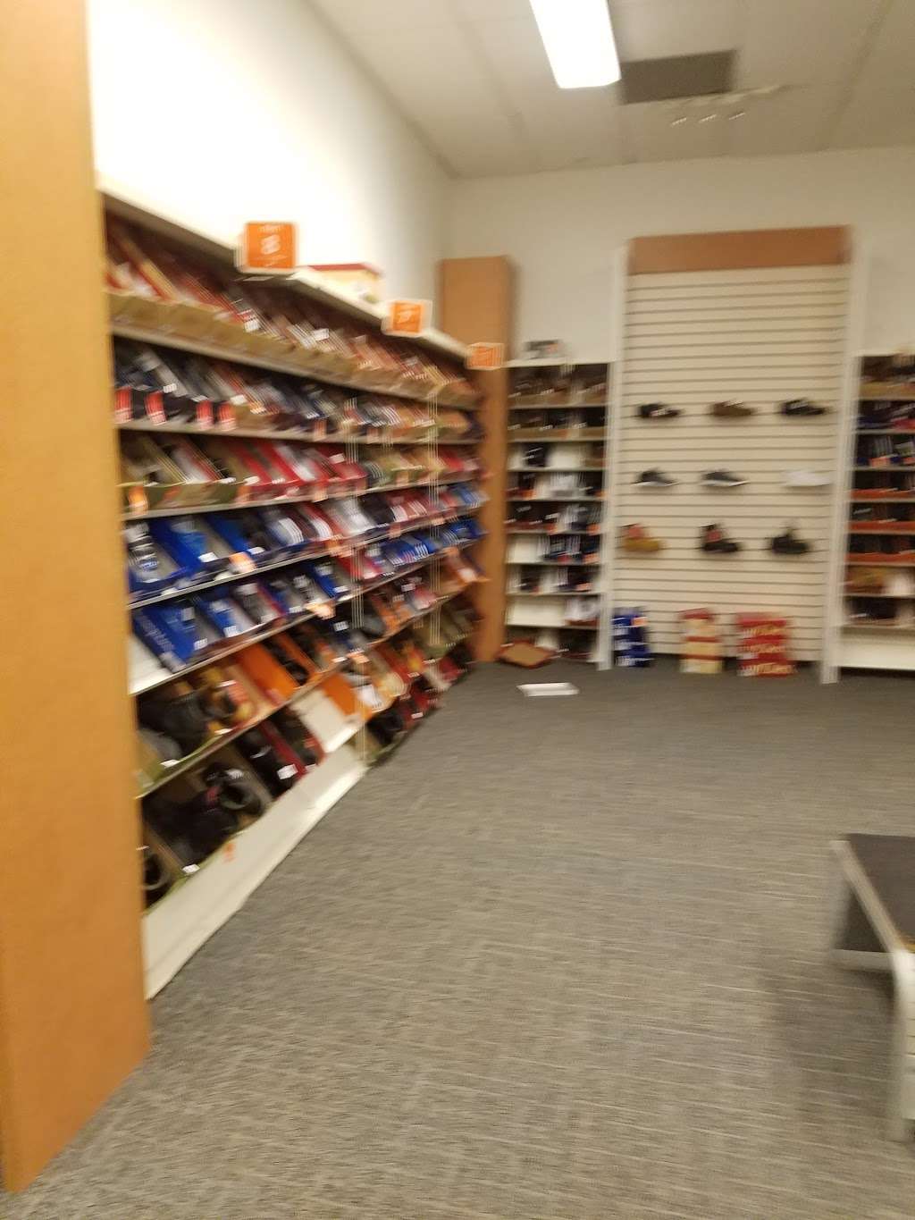 Payless ShoeSource | 112 Eisenhower Pkwy, Livingston, NJ 07039, USA | Phone: (973) 740-1776