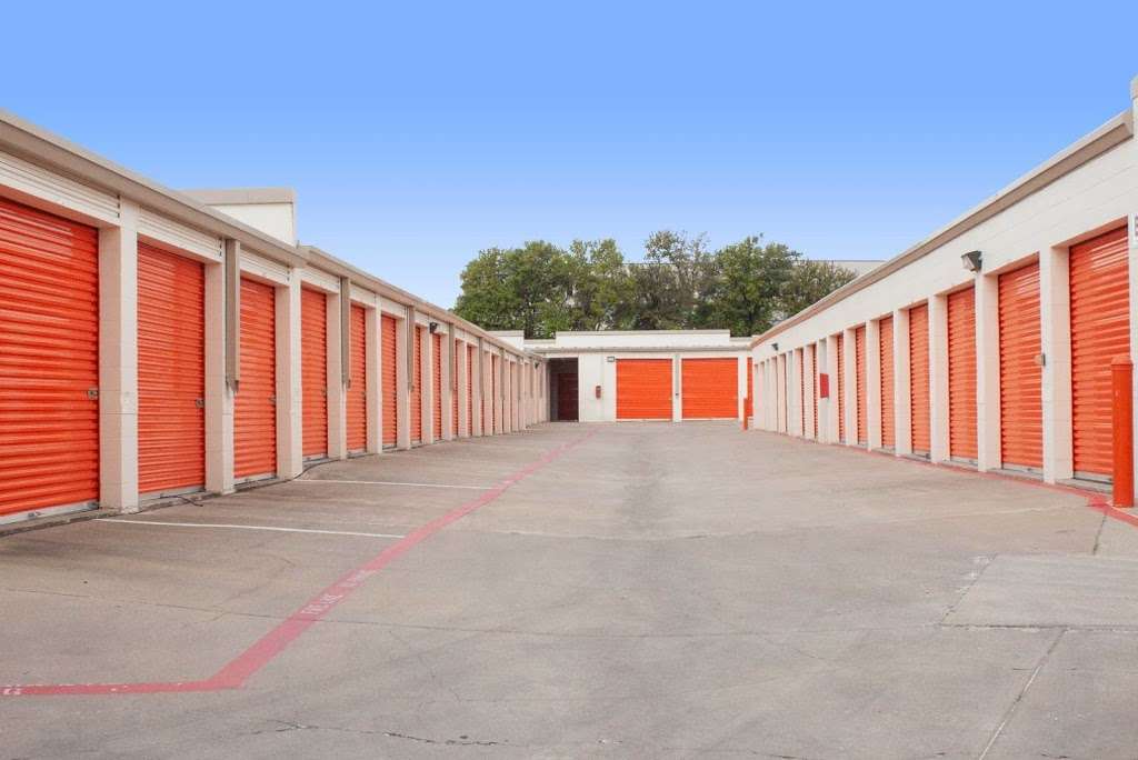 Public Storage | 2420 N Haskell Ave, Dallas, TX 75204 | Phone: (972) 763-5455