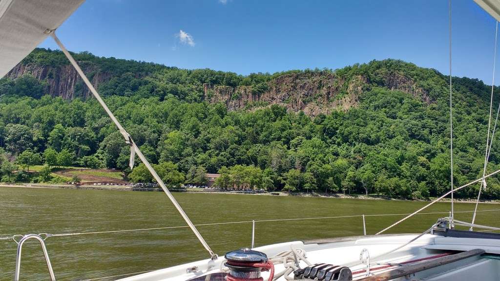 Nyack Boat Charter | 1A Spear St, Nyack, NY 10960, USA | Phone: (845) 535-1675