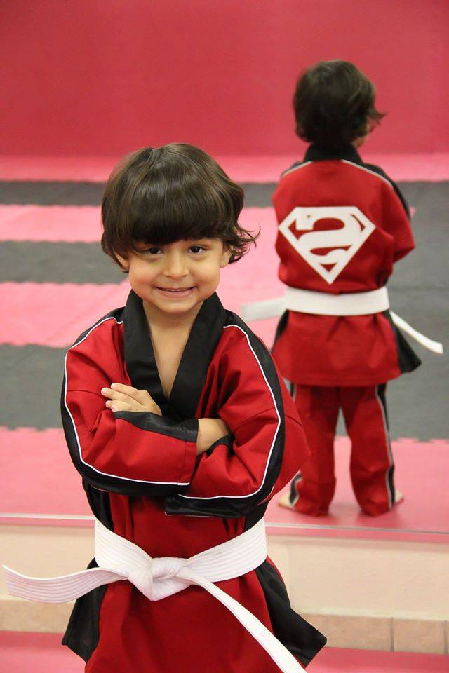 Gonzalez Karate Academy | 604 Shiloh Dr Suite #4, Laredo, TX 78045, USA | Phone: (956) 251-4314