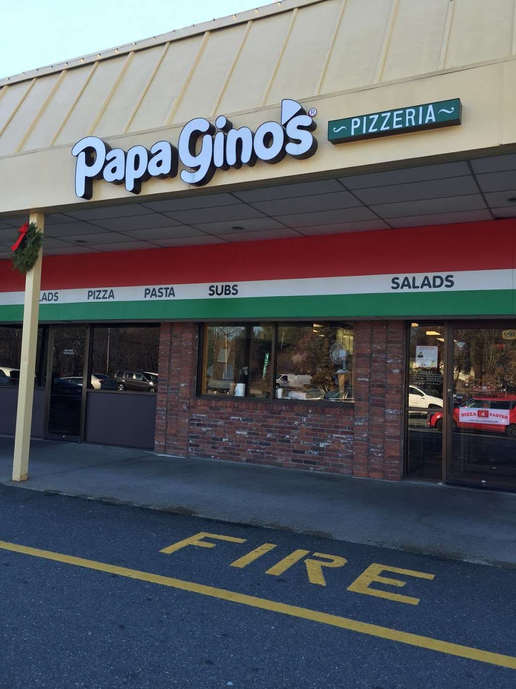 Papa Ginos | Massachusetts Turnpike, Post 105, Westborough, MA 01581 | Phone: (508) 366-8792