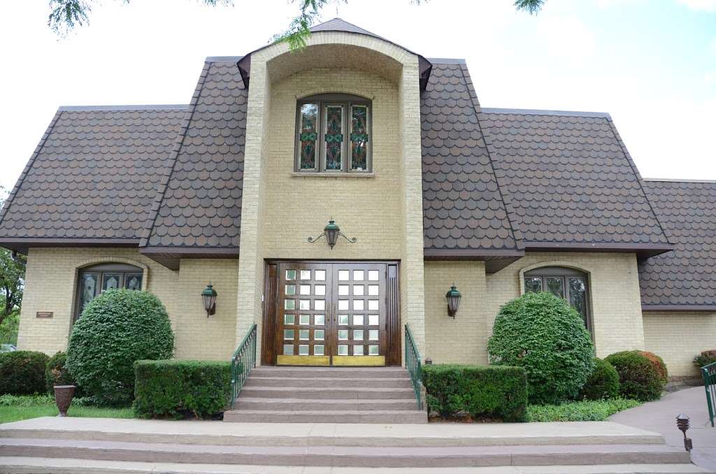 Grove Memorial Chapel | 1199 S Arlington Heights Rd, Elk Grove Village, IL 60007, USA | Phone: (847) 640-0566