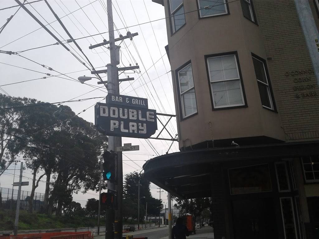 Double Play bar and grill | 2401 16th St, San Francisco, CA 94103, USA | Phone: (415) 621-9859