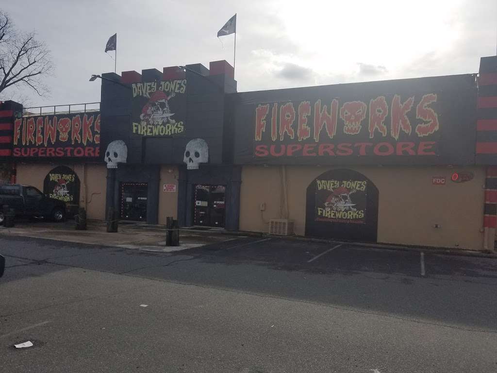 Davey Jones Fireworks | U.S. 21 Hwy 21 Byp, Fort Mill, SC 29715 | Phone: (803) 396-8730