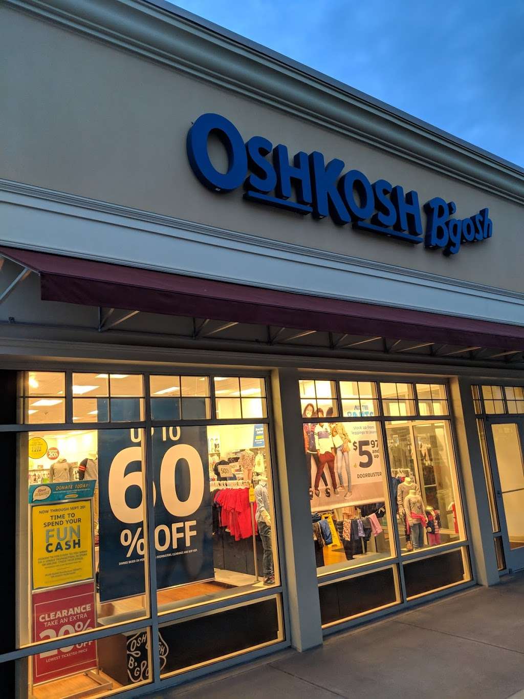 OshKosh Bgosh | 100 Premium Outlets Dr Suite 435, Blackwood, NJ 08012, USA | Phone: (856) 302-4582