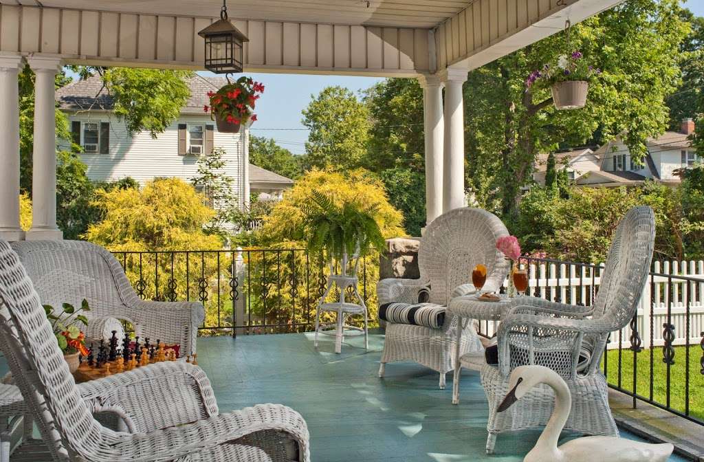 Whistling Swan Inn | 110 Main St, Stanhope, NJ 07874, USA | Phone: (973) 347-6369