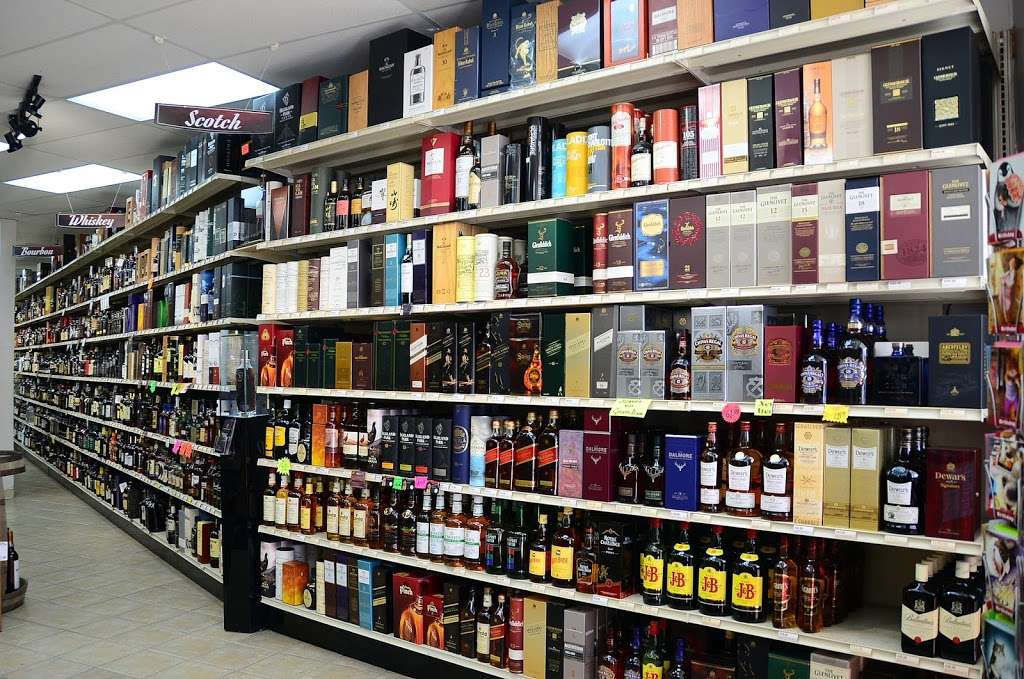 Village Liquor (Energy Corridor) | 1560 Eldridge Pkwy, Houston, TX 77077, USA | Phone: (281) 496-1104