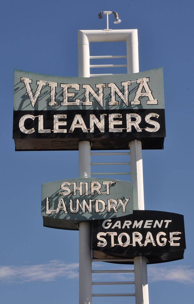 Vienna Cleaners | 880 S Pearl St, Denver, CO 80209, USA | Phone: (303) 733-4647