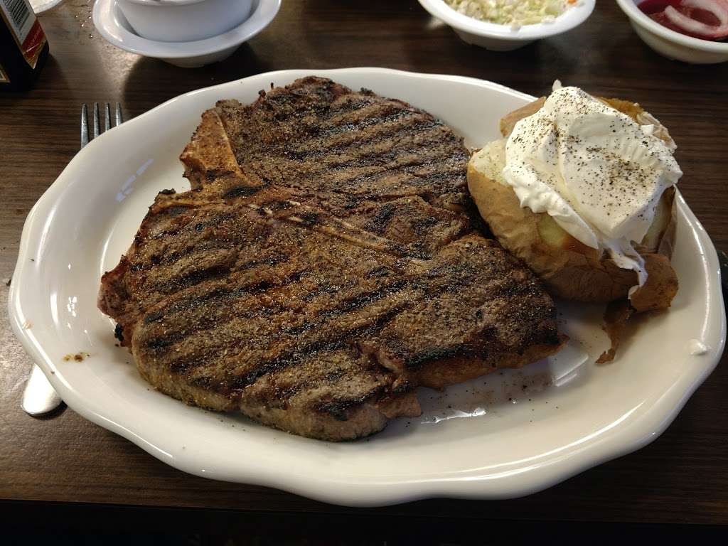 White Fence Farm Restaurant | 1376 Joliet Rd, Romeoville, IL 60446, USA | Phone: (630) 739-1720