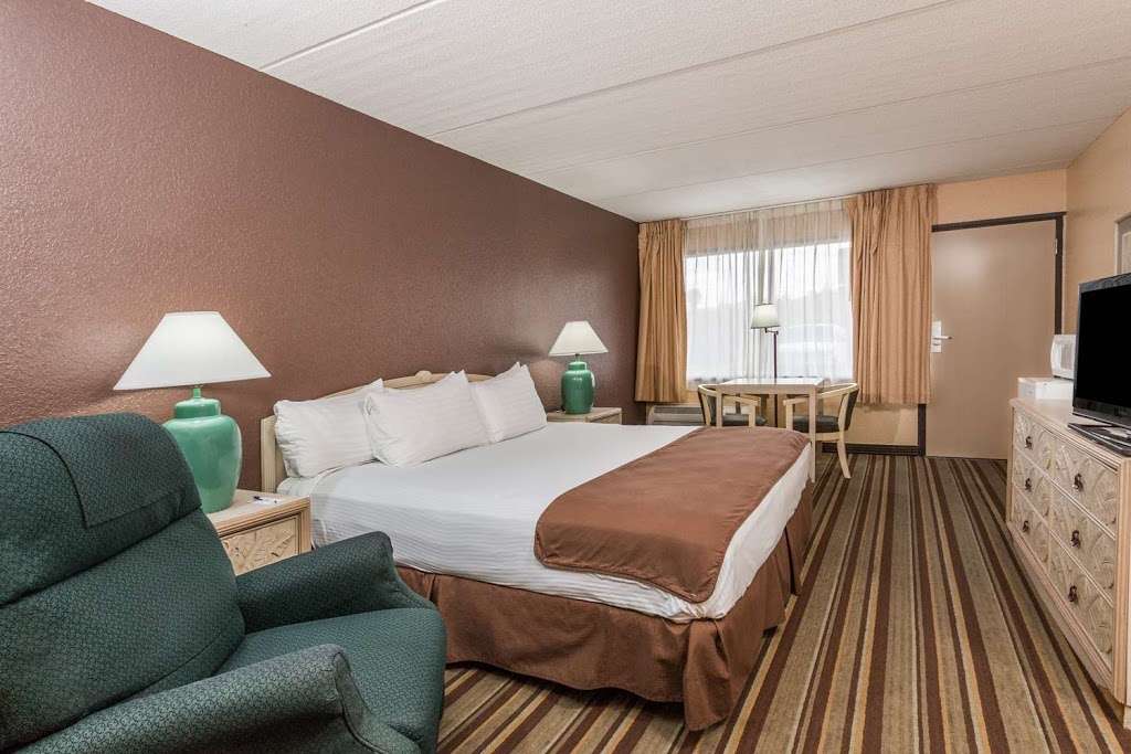 Travelodge by Wyndham Deltona | 481 Deltona Blvd, Deltona, FL 32725, USA | Phone: (386) 320-5793