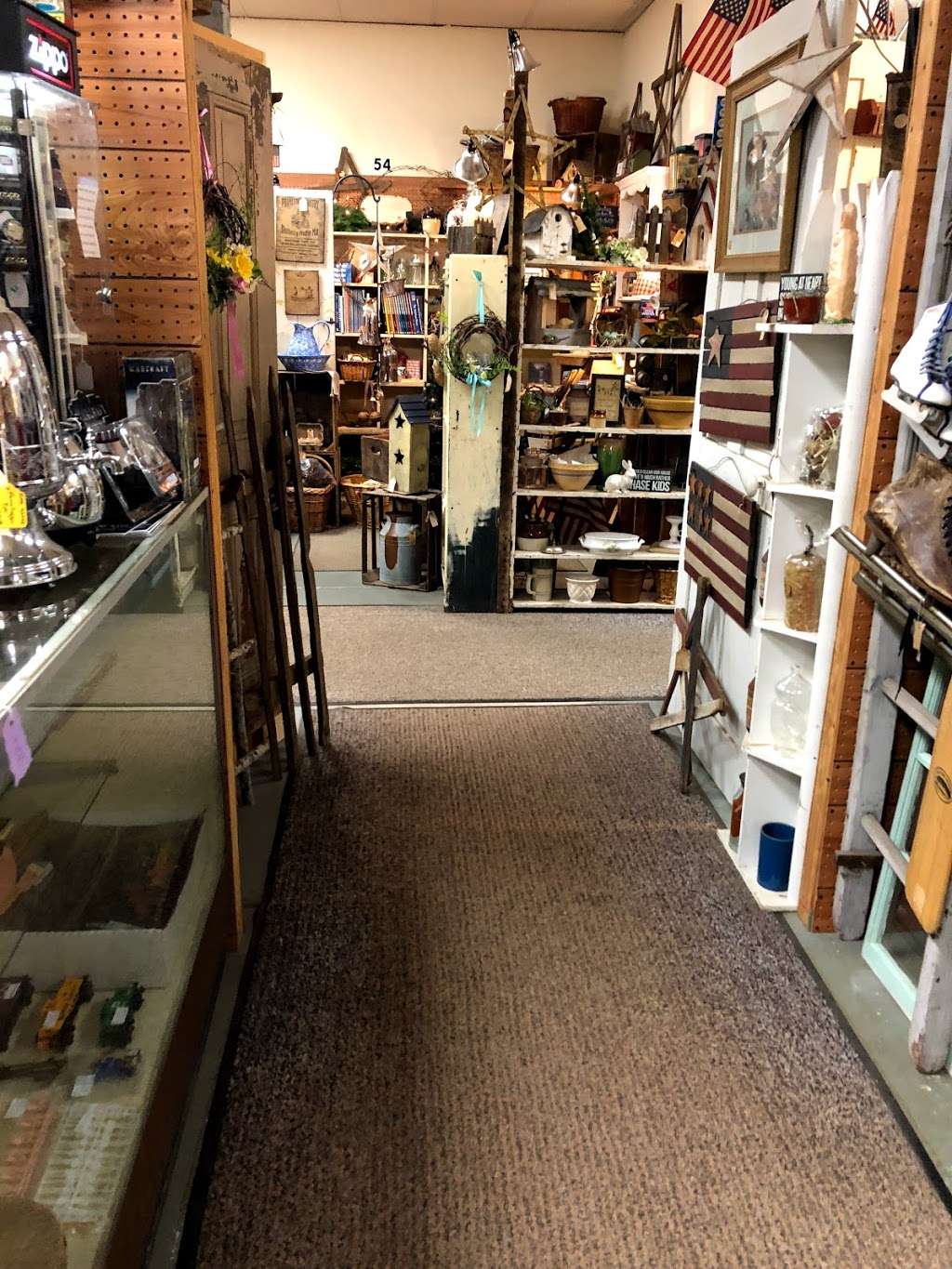 Quaker Antique Mall | 70 Tollgate Rd, Quakertown, PA 18951, USA | Phone: (215) 538-9445